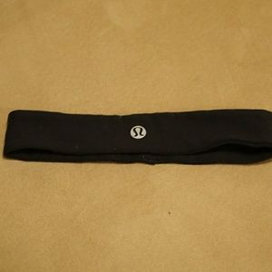 Lululemon Headband in Black